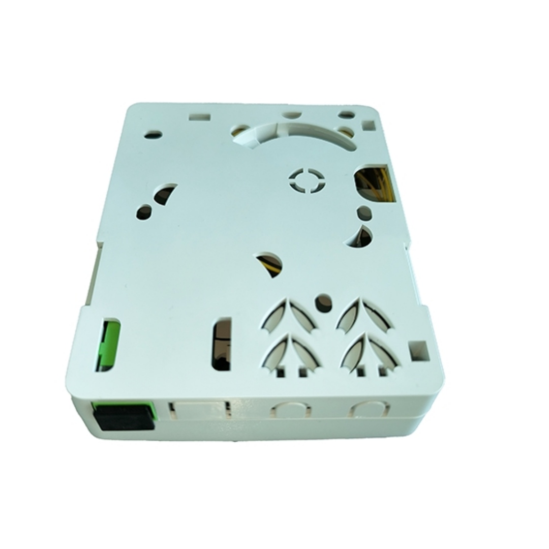 Wall mounted fiber optic faceplate socket internal cable management