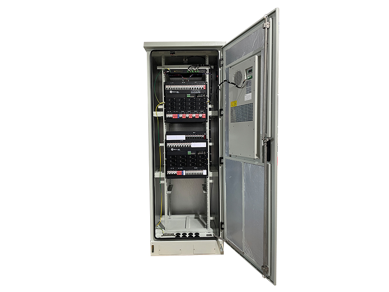 Hybrid Solar Power System For Outdoor Cabinet